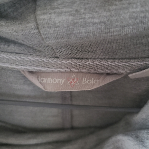 Harmony Balance Grey Longsleeve Athletica Top - Picture 6 of 7